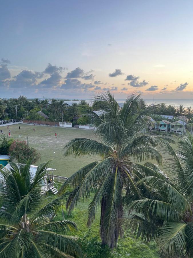 Caye Caulker Beach Hotel Екстериор снимка
